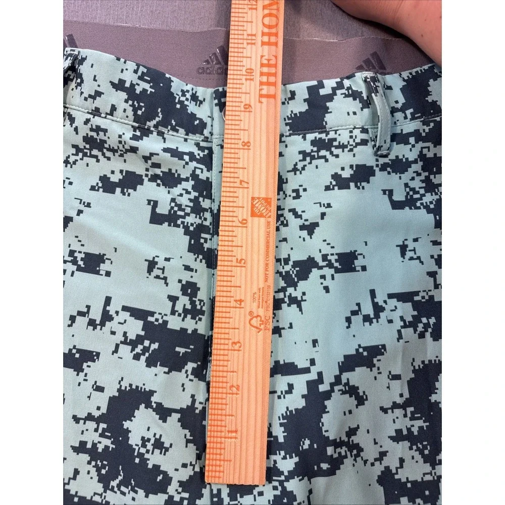 Adidas  Golf Shorts MENS 34 Climalite  Green DIGITAL CAMO  PERFORMANCE